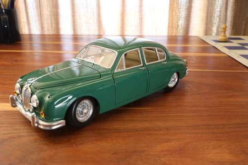 Jaguar Mark II Die Cast Model