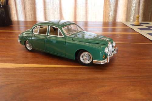 Jaguar Mark II Die Cast Model