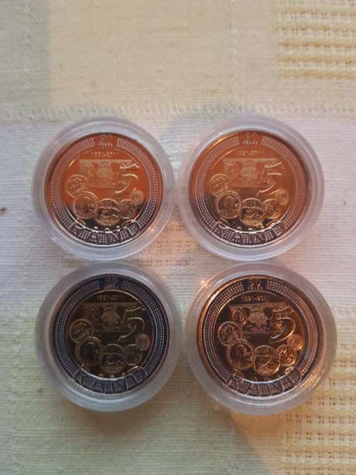 4 X UNCIRCULATED 2011 SARB.R5 coins In Capsules