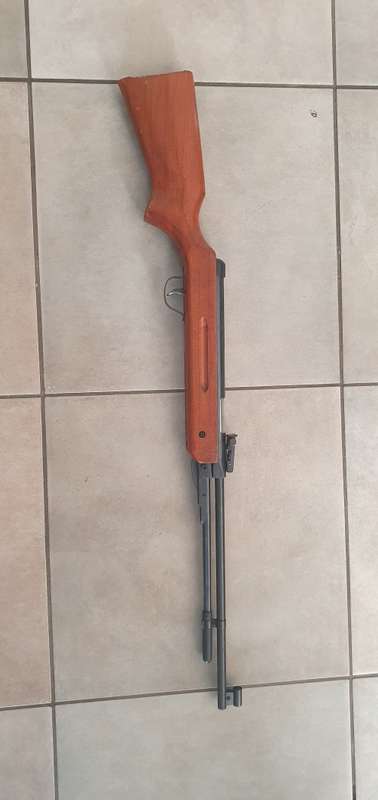 demarco b3-1 Airsoft pellet gun.