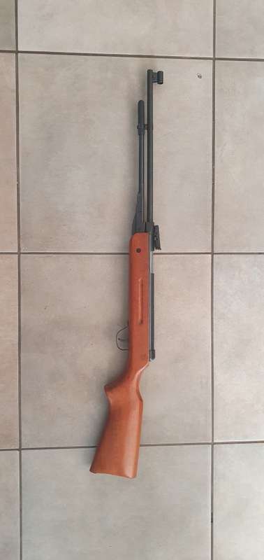 demarco b3-1 Airsoft pellet gun.