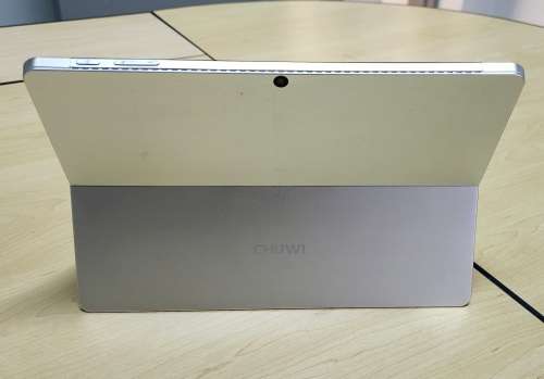 Chuwi SurBook Windows 10 based touch screen PC - battery needs replacing