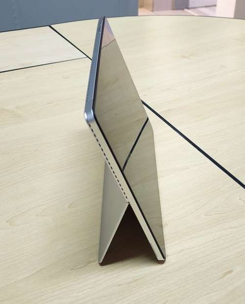 Chuwi SurBook Windows 10 based touch screen PC - battery needs replacing