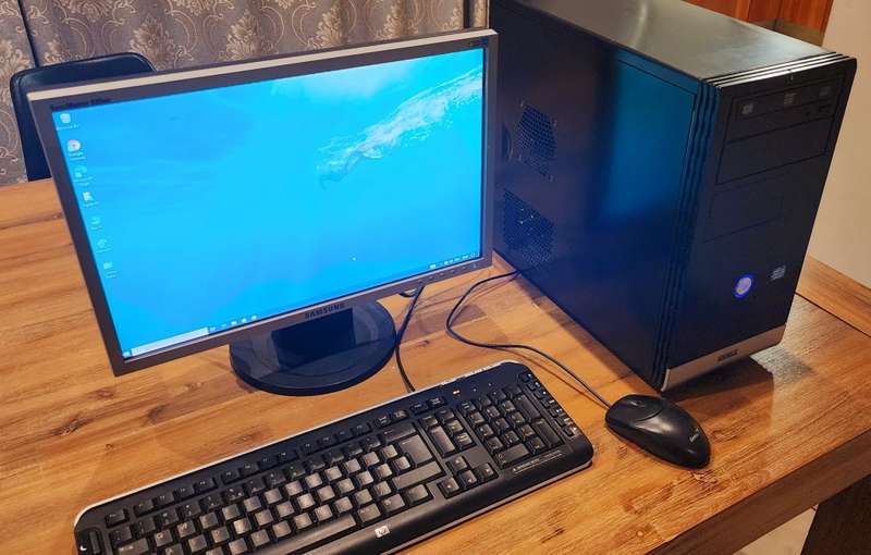 Gigabyte intel i3 desktop pc complete