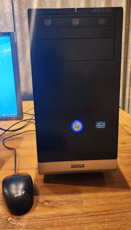 Gigabyte intel i3 desktop pc complete