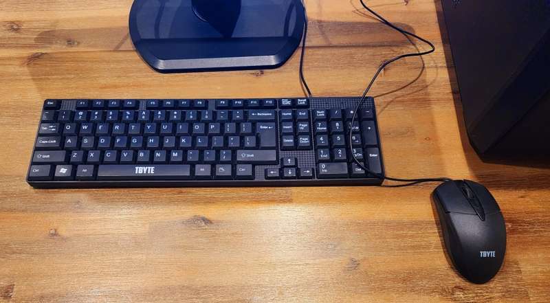I5 Desktop PC Complete with Monitor, keyboard and mouse
