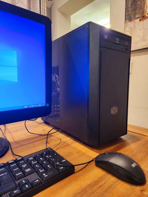 I5 Desktop PC Complete with Monitor, keyboard and mouse