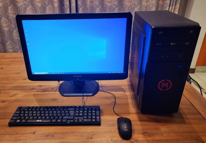 I3 gaming ready Desktop Machine complete with 24 inch Monitor, keyboard and mouse