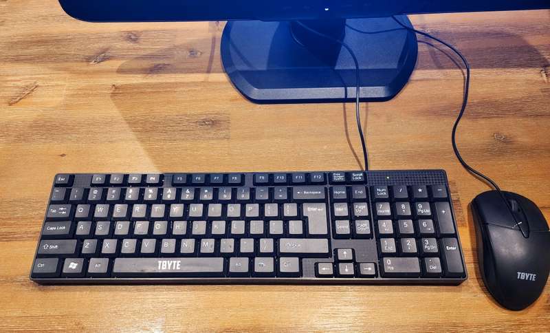 I3 gaming ready Desktop Machine complete with 24 inch Monitor, keyboard and mouse