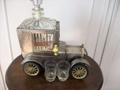 CAR MUSICAL DECANTER
