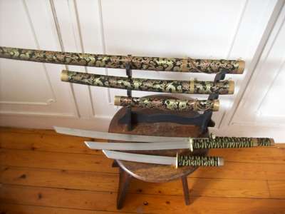 ORNAMENTAL SAMURAI SWORDS