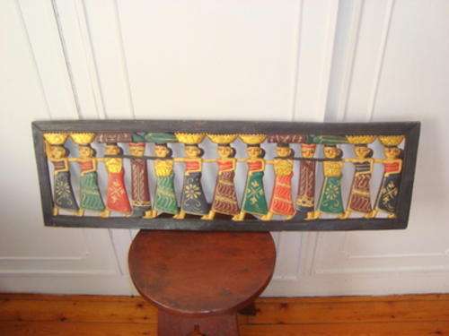 WOODEN WALL HANGING