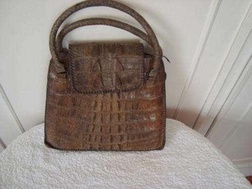 HANDBAG.  VINTAGE.  CROCODILE OR ALLIGATOR SKIN