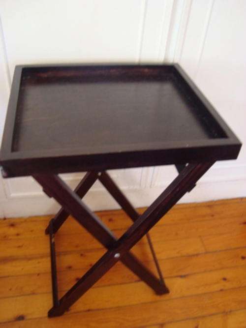 TABLE & TRAY