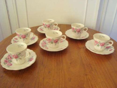 COFFEE CUPS & SAUCERS J&G MEAKING