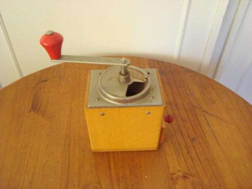 COFFEE GRINDER.  VINTAGE ITEM.  W. GERMANY.