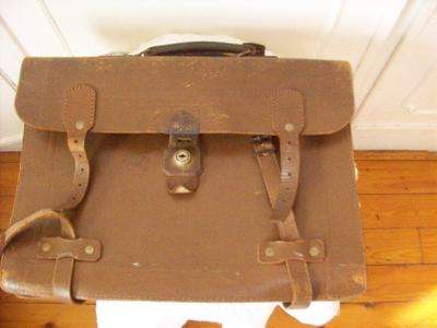 LEATHER BRIEFCASE