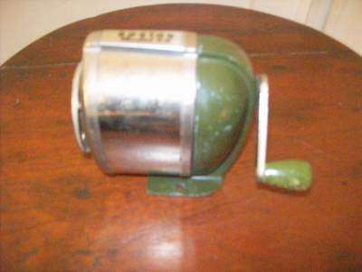 PENCIL SHARPENER .  VINTAGE. BOSTON K5