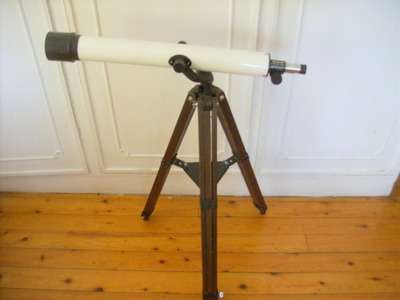 TELESCOPE  BUSHNELL