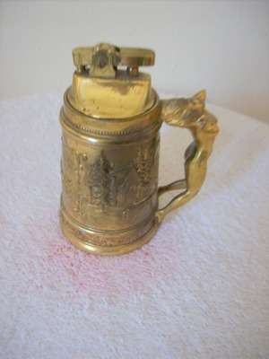 BRASS TABLE LIGHTER. VINTAGE.