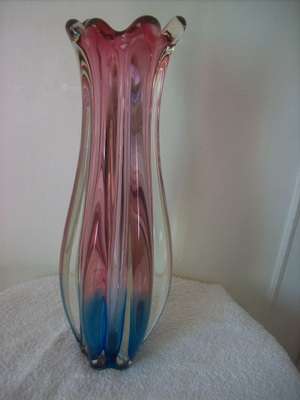 MURANO VASE.  ABSOLUTELY BEAUTIFUL.