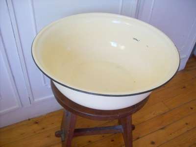 YELLOW ENAMEL BOWL, VINTAGE ITEM.  VERY BIG & DEEP