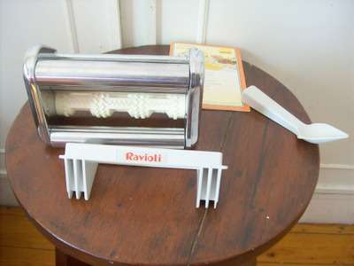 PASTA RAVIOLI ACCESSORY,  MADE IN ITALY.  NEW.
