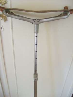 SHOOTING STICK