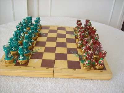 PATTERNED CHESS SET BOXED