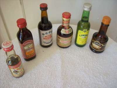 COLLECTION  OF MINATURE ALCOHOL BOTTLES