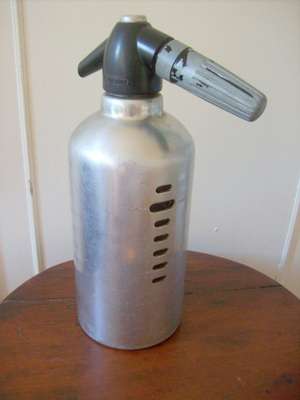 VINTAGE SODA KING BOTTLE.  U.S.A.