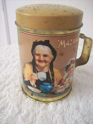 MAZAWATEE TIN  PEPPER SHAKER. VINTAGE.