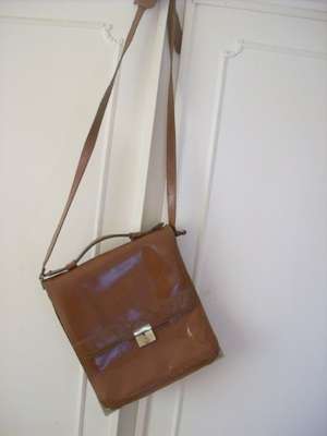 LEATHER HANDBAG/SLINGBAG