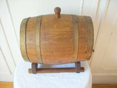 OAK WINE BARREL WITH BRASS STRAPS AND TAP.  LARGE.