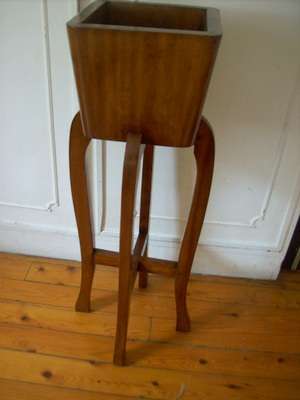 POT PLANT STAND