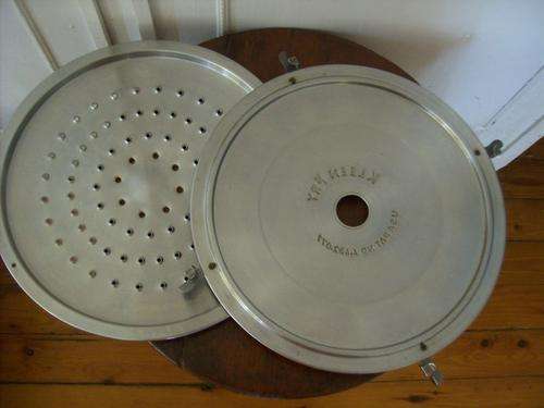 KLEEN FRY LID.  MADE IN U.S.A.  NO MORE FAT SPLATTERING.