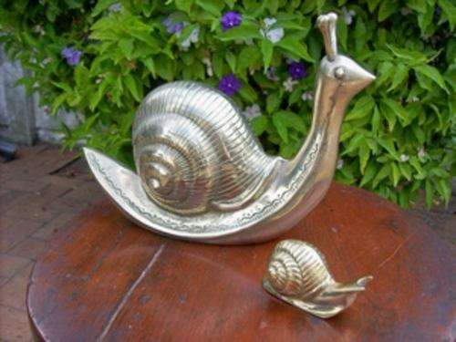 PAIR OF DELIGHTFUL & UNUSUAL BRASS SNAILS.  GOOD WEIGHT.