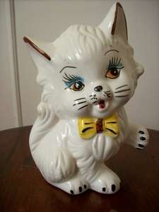 A BEAUTIFUL HAND PAINTED CAT ORNAMENT