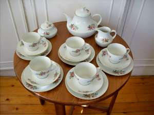 TEA SET.