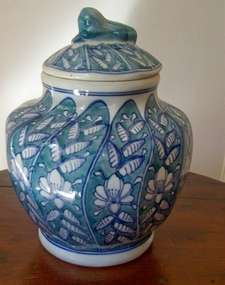 GINGER JAR.  BEUATIFULLY PATTERNED.