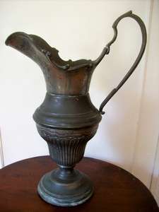 VINTAGE PEWTER JUG.