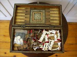 CHESS AND BACKGAMMON SET. BEAUTIFULLY BOXED.