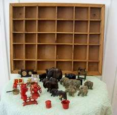PRINTERS TRAY PLUS ASSORTED ORNAMENTS.