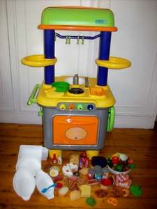CHILDS PLAY STOVE with accesories (buyer collects)