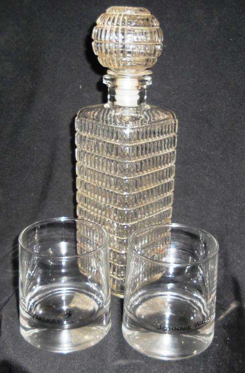 ULTIMATE BARGAIN Beautiful Antique Glass Bar Whiskey Decanter With 2 Johnny Walker Tumbler Glasses