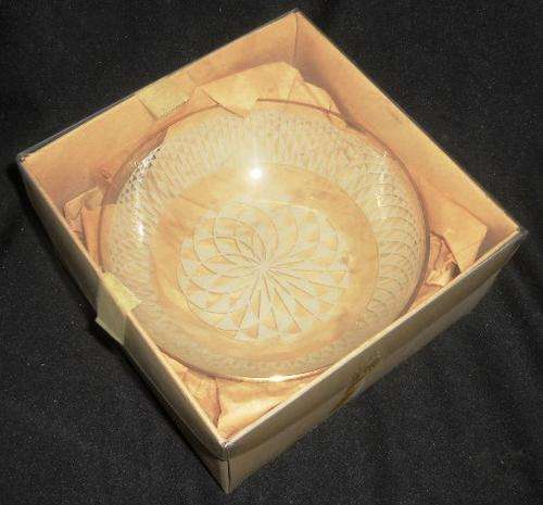 3 Plates In Box