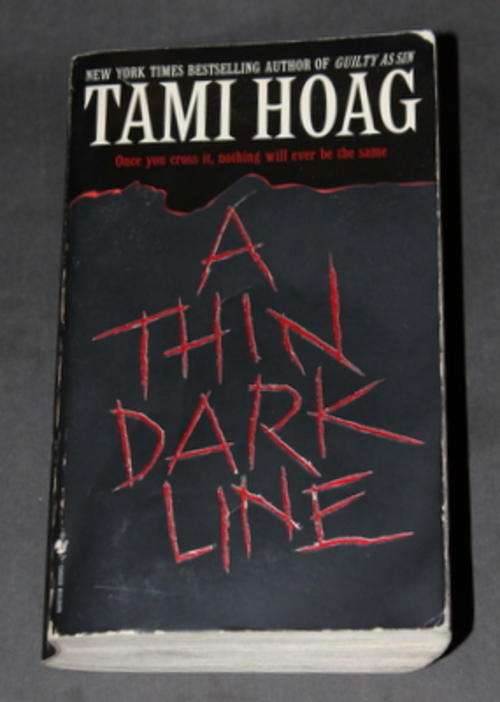 Tami Hoag - A Thin Dark Line