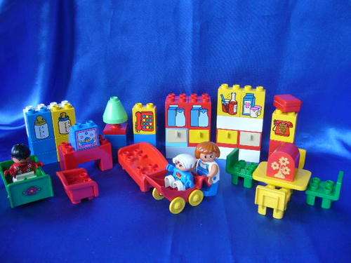 Children's Lego / Duplo Lounge and Kitchen Set