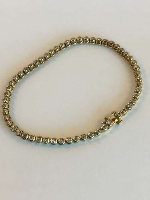 9kt Yellow Gold Ladies Diamond Tennis Bracelet 1.12 cts