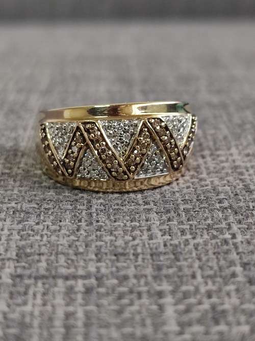 Yellow Gold Diamonds Ring